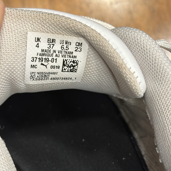 EUC women’s white puma leather platform sneaker. size 6.5 - Picture 9 of 9